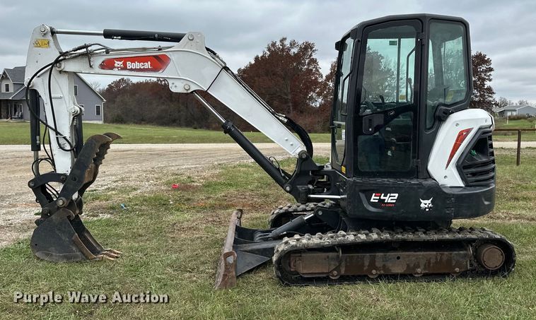 image for item DV0756 2022 Bobcat E42 mini excavator