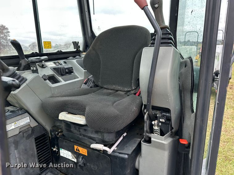 image for item DV0756 2022 Bobcat E42 mini excavator