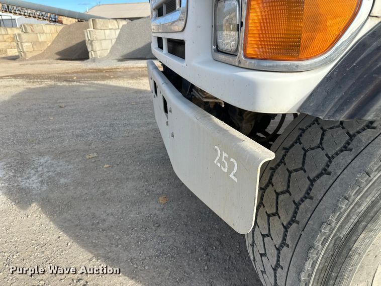 image for item DW4337 2003 Sterling L-Line truck cab and chassis