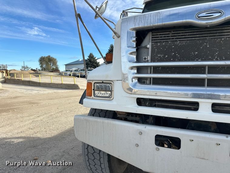 image for item DW4337 2003 Sterling L-Line truck cab and chassis