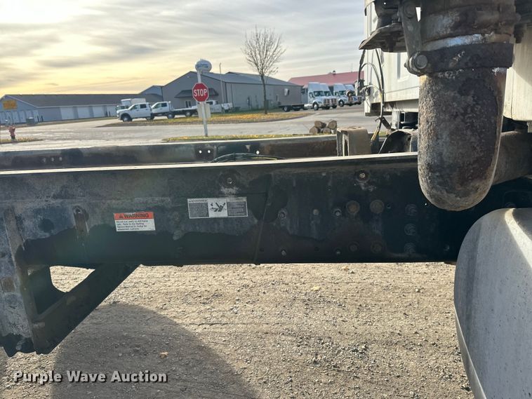 image for item DW4337 2003 Sterling L-Line truck cab and chassis