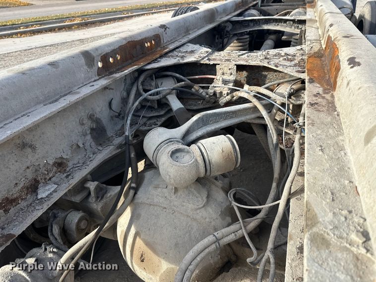 image for item DW4337 2003 Sterling L-Line truck cab and chassis