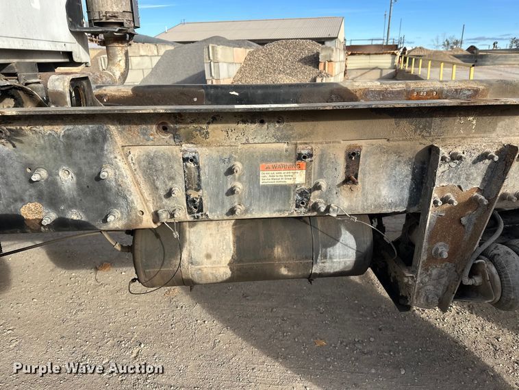 image for item DW4337 2003 Sterling L-Line truck cab and chassis