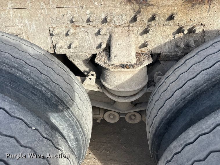 image for item DW4337 2003 Sterling L-Line truck cab and chassis