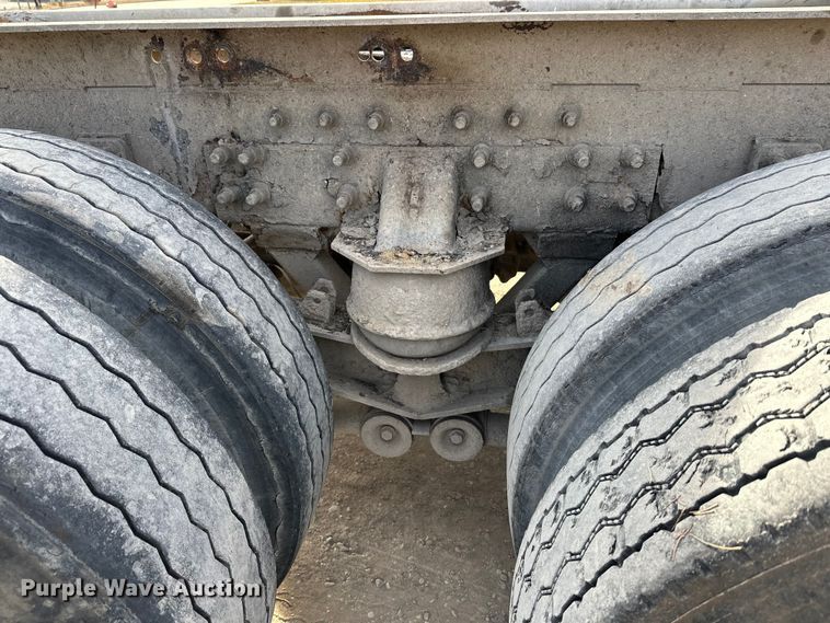 image for item DW4337 2003 Sterling L-Line truck cab and chassis