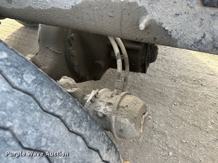 image for item DW4337 2003 Sterling L-Line truck cab and chassis