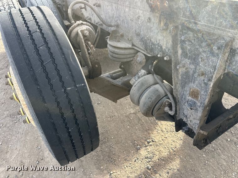 image for item DW4337 2003 Sterling L-Line truck cab and chassis