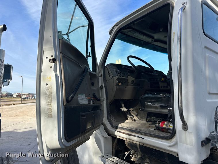 image for item DW4337 2003 Sterling L-Line truck cab and chassis