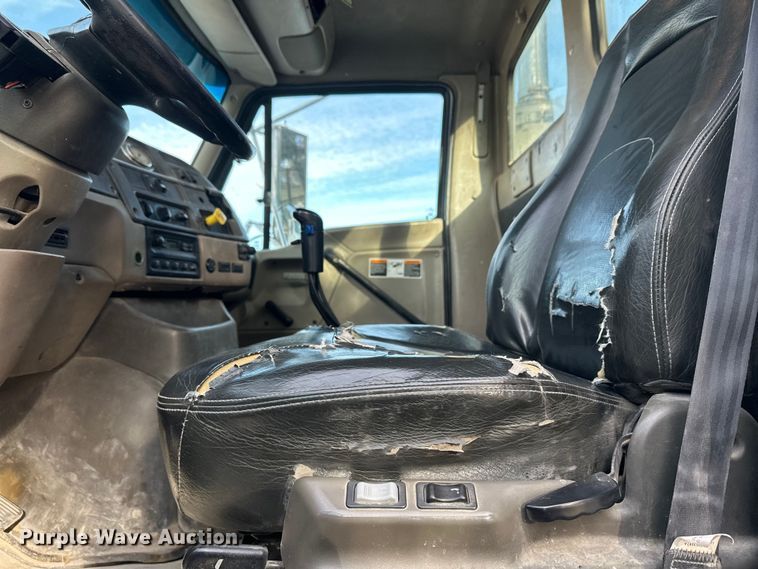 image for item DW4337 2003 Sterling L-Line truck cab and chassis