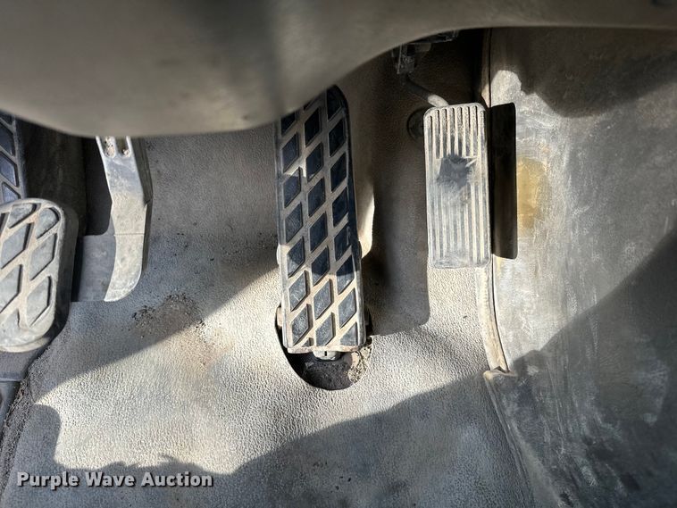 image for item DW4337 2003 Sterling L-Line truck cab and chassis