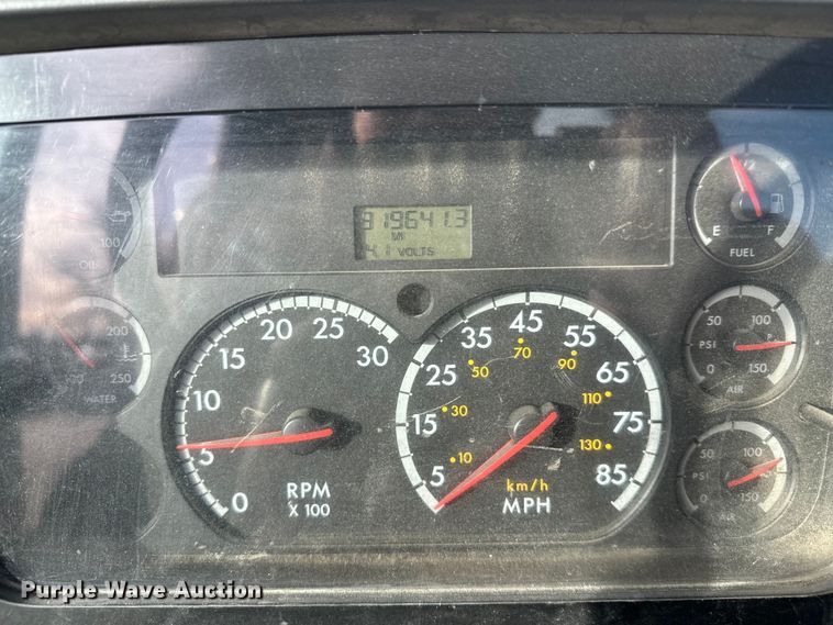 image for item DW4337 2003 Sterling L-Line truck cab and chassis