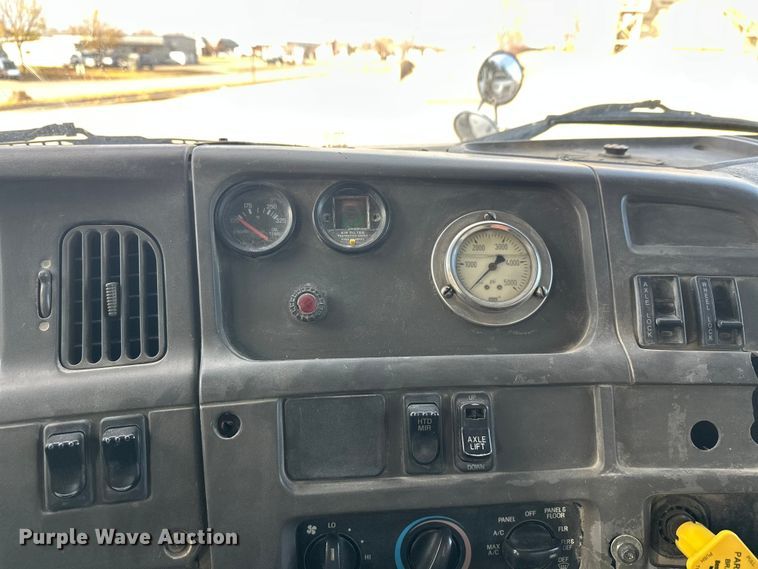 image for item DW4337 2003 Sterling L-Line truck cab and chassis