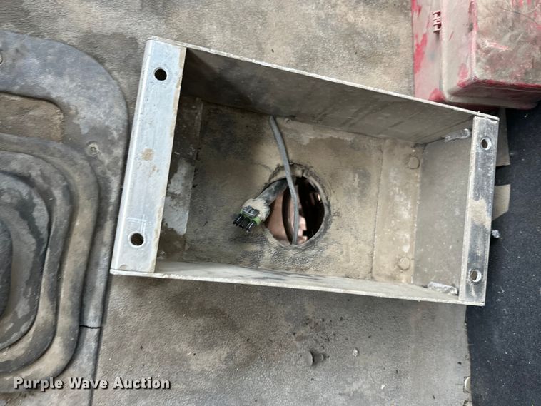 image for item DW4337 2003 Sterling L-Line truck cab and chassis