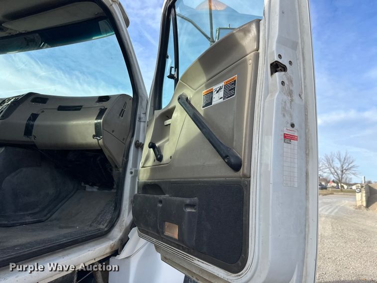 image for item DW4337 2003 Sterling L-Line truck cab and chassis