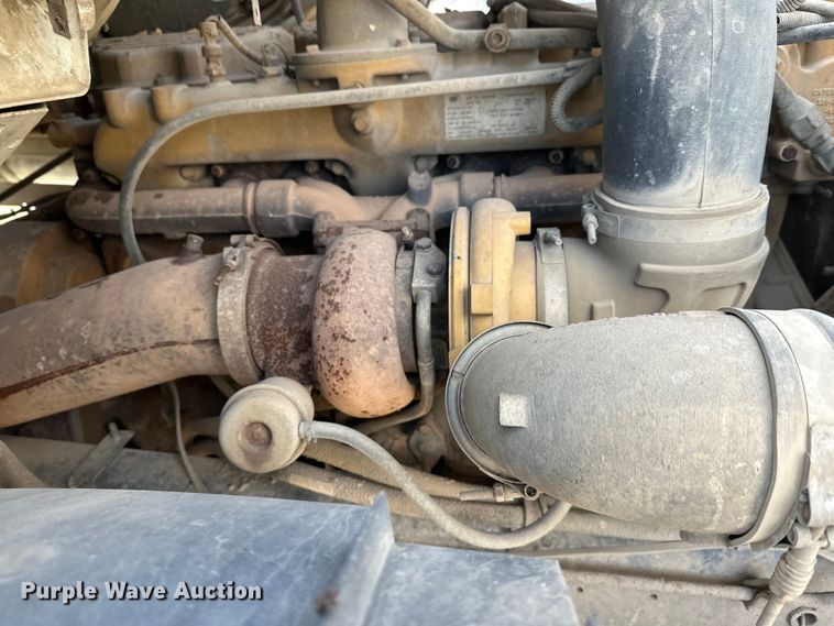 image for item DW4337 2003 Sterling L-Line truck cab and chassis