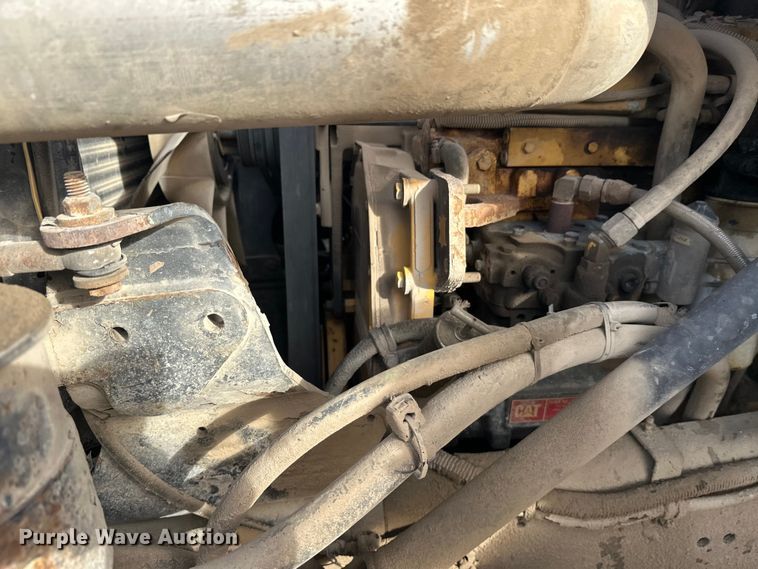 image for item DW4337 2003 Sterling L-Line truck cab and chassis