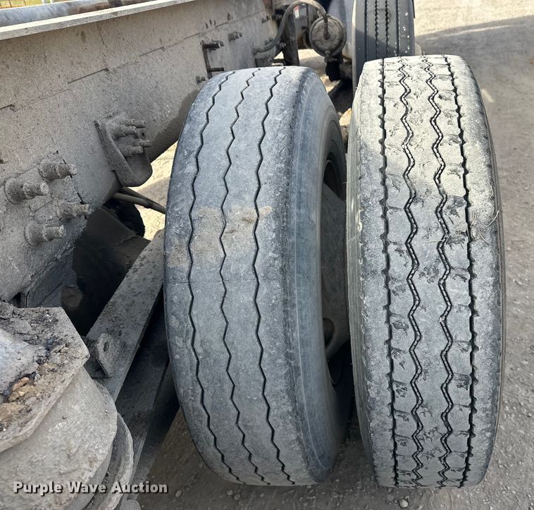 image for item DW4337 2003 Sterling L-Line truck cab and chassis