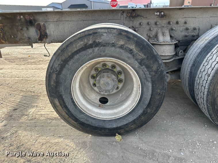 image for item DW4337 2003 Sterling L-Line truck cab and chassis