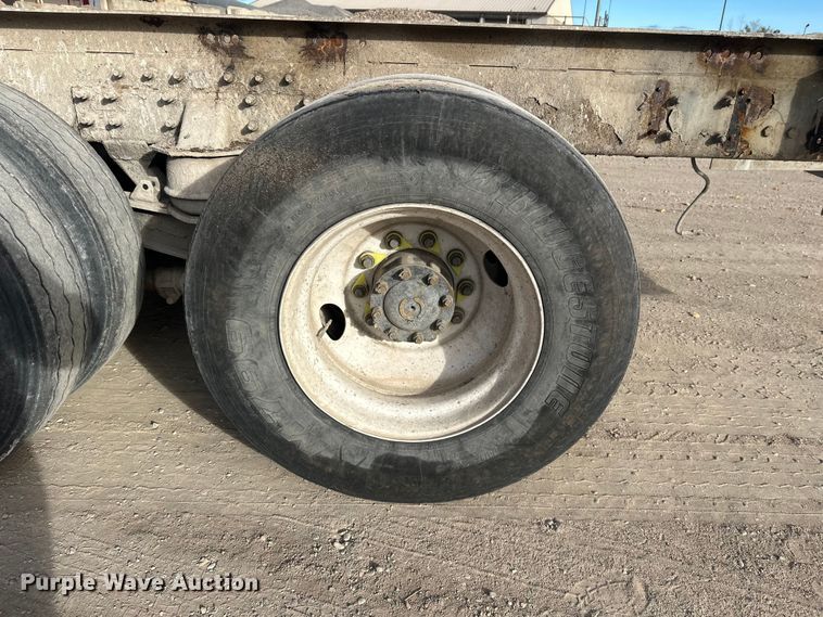 image for item DW4337 2003 Sterling L-Line truck cab and chassis