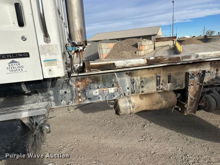 image for item DW4338 2003 Sterling L-Line truck cab and chassis