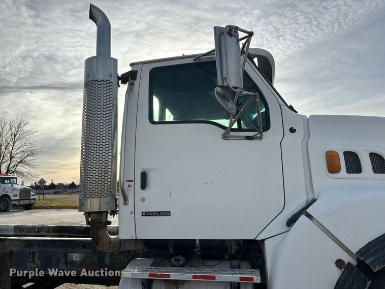 image for item DW4338 2003 Sterling L-Line truck cab and chassis