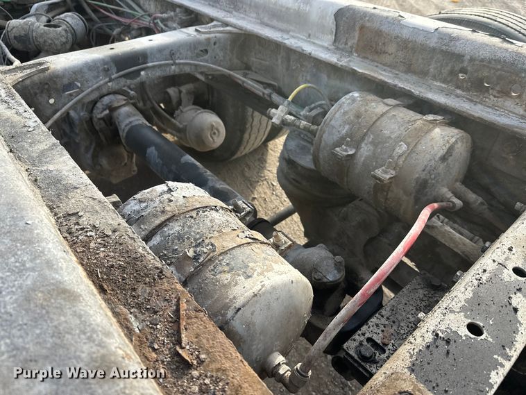 image for item DW4338 2003 Sterling L-Line truck cab and chassis