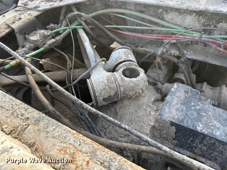 image for item DW4338 2003 Sterling L-Line truck cab and chassis