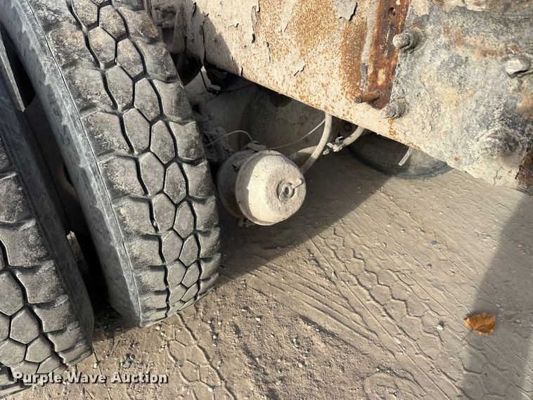 image for item DW4338 2003 Sterling L-Line truck cab and chassis