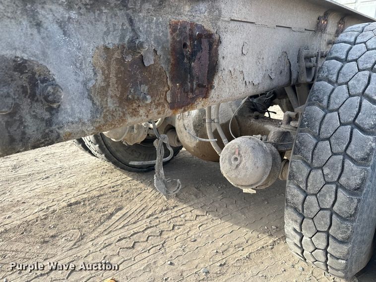 image for item DW4338 2003 Sterling L-Line truck cab and chassis