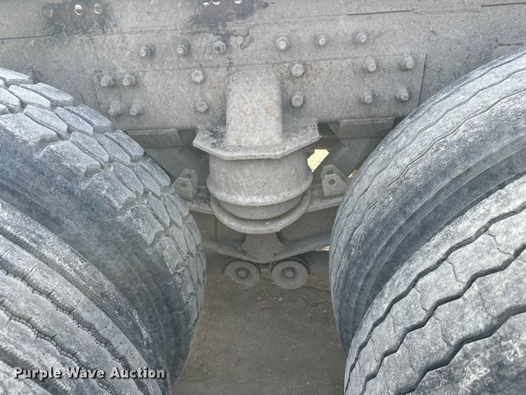 image for item DW4338 2003 Sterling L-Line truck cab and chassis