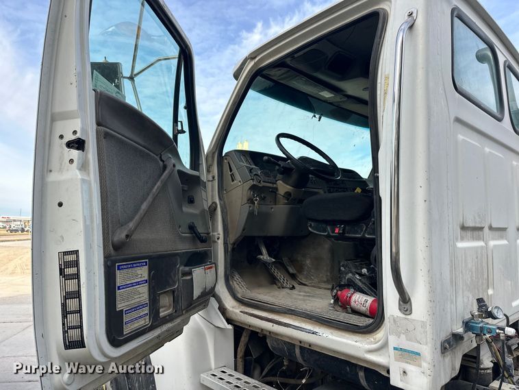 image for item DW4338 2003 Sterling L-Line truck cab and chassis