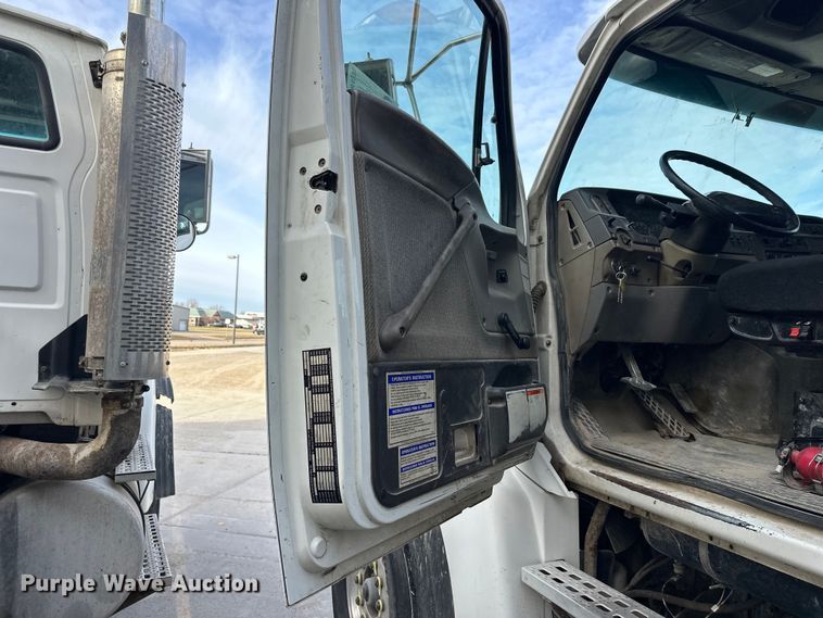 image for item DW4338 2003 Sterling L-Line truck cab and chassis