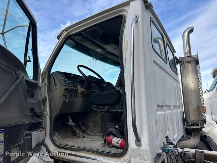 image for item DW4338 2003 Sterling L-Line truck cab and chassis