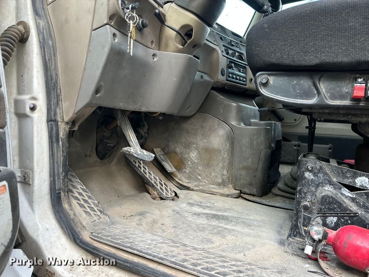 image for item DW4338 2003 Sterling L-Line truck cab and chassis