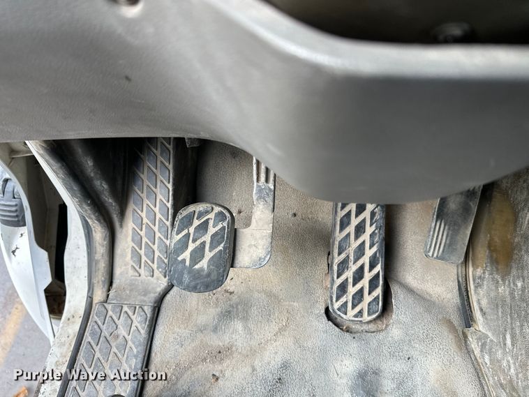 image for item DW4338 2003 Sterling L-Line truck cab and chassis