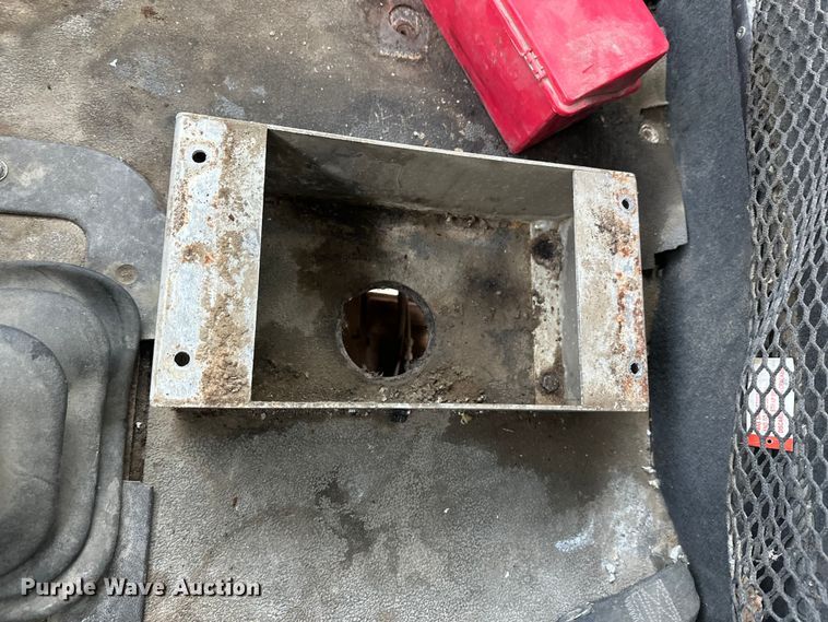 image for item DW4338 2003 Sterling L-Line truck cab and chassis