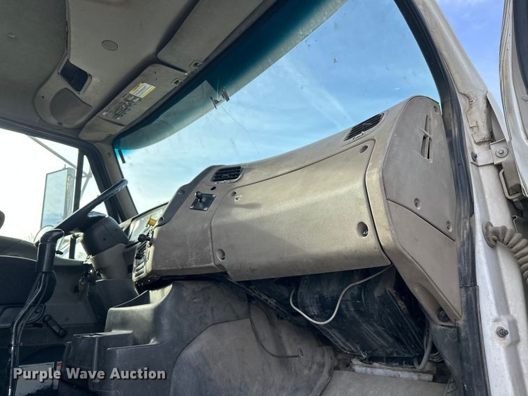 image for item DW4338 2003 Sterling L-Line truck cab and chassis