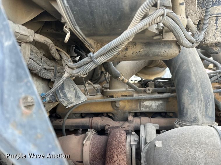 image for item DW4338 2003 Sterling L-Line truck cab and chassis