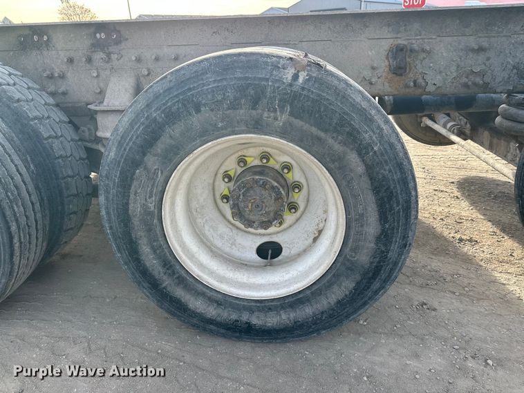 image for item DW4338 2003 Sterling L-Line truck cab and chassis