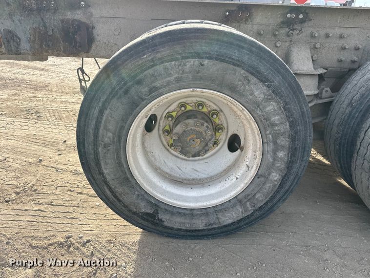 image for item DW4338 2003 Sterling L-Line truck cab and chassis