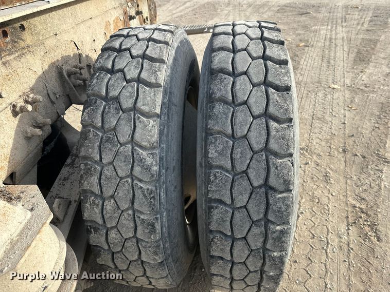 image for item DW4338 2003 Sterling L-Line truck cab and chassis