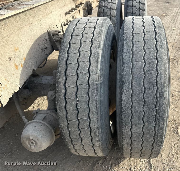 image for item DW4338 2003 Sterling L-Line truck cab and chassis