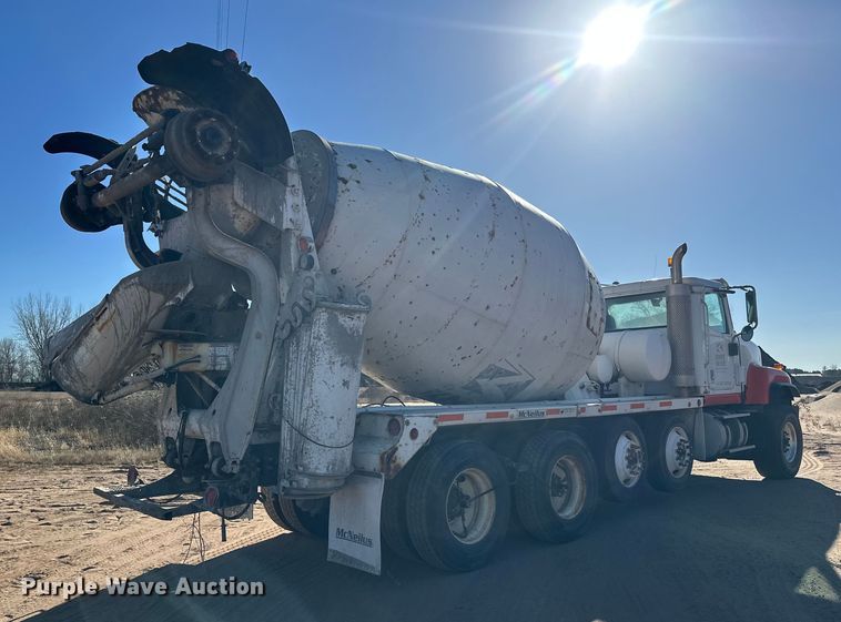 image for item DW4343 2006 International 5500i ready mix truck