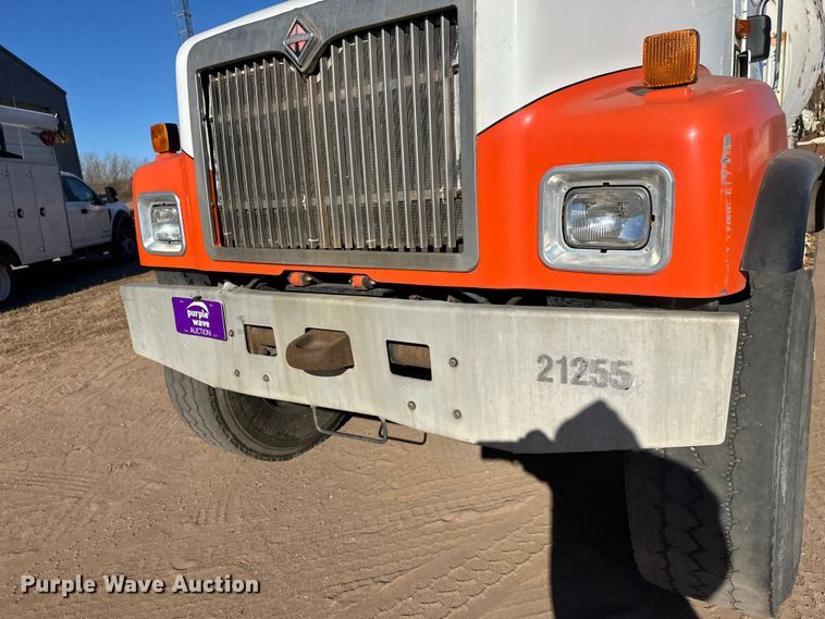 image for item DW4343 2006 International 5500i ready mix truck