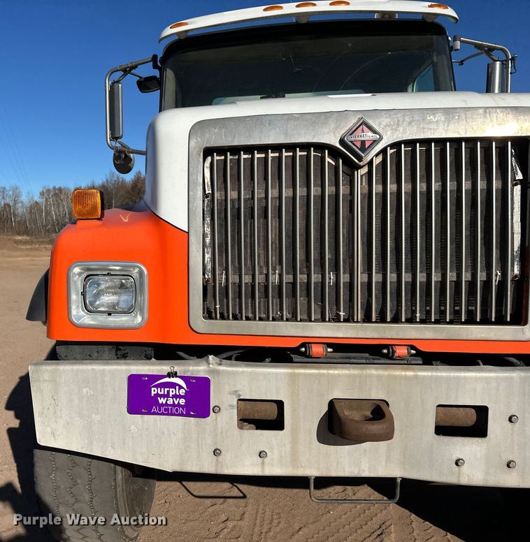 image for item DW4343 2006 International 5500i ready mix truck