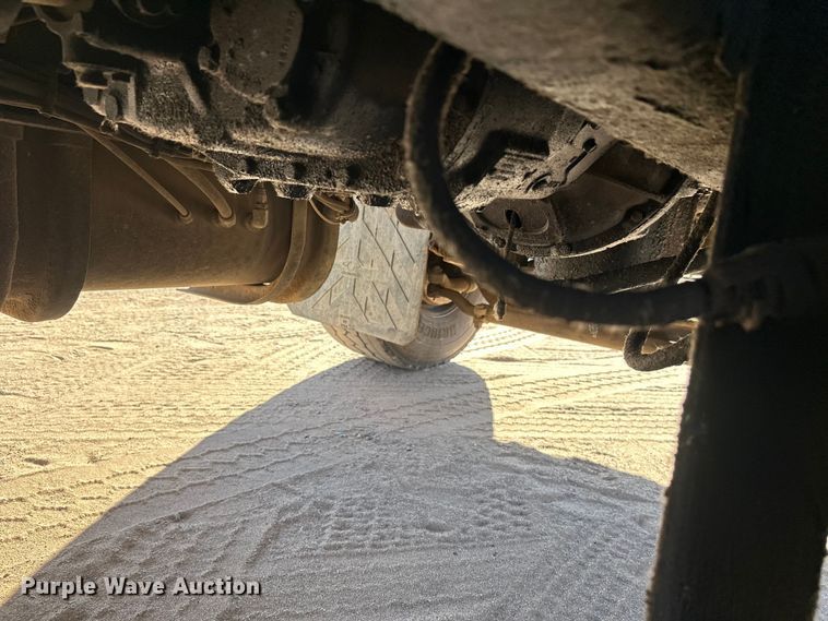 image for item DW4343 2006 International 5500i ready mix truck