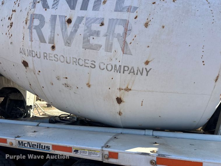 image for item DW4343 2006 International 5500i ready mix truck