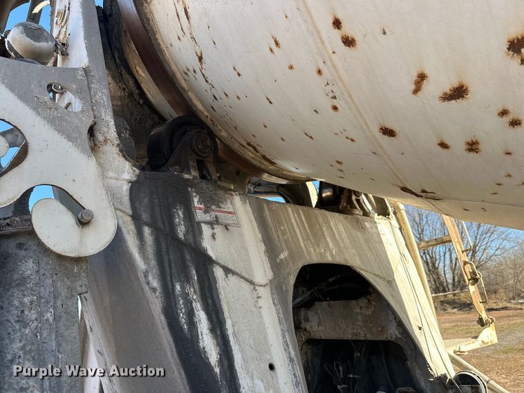 image for item DW4343 2006 International 5500i ready mix truck