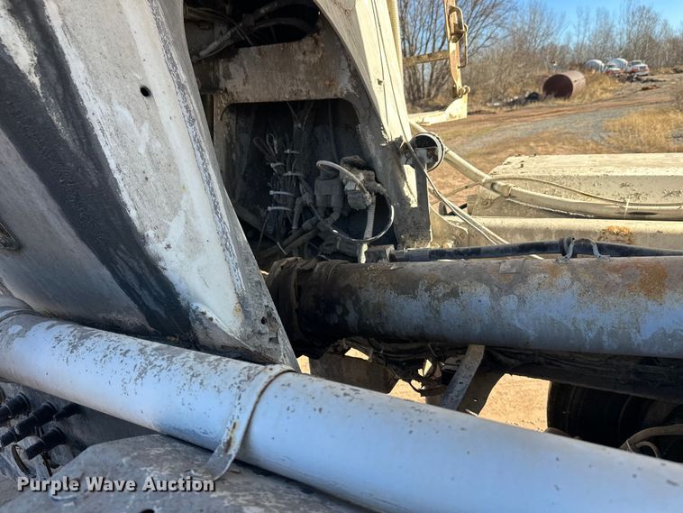 image for item DW4343 2006 International 5500i ready mix truck