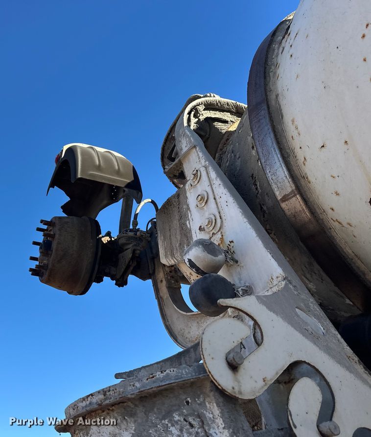 image for item DW4343 2006 International 5500i ready mix truck